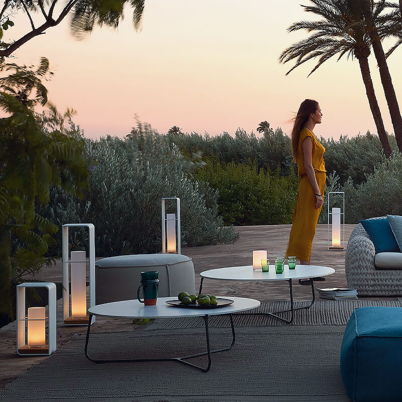 LED-Gartenlampe für draußen – quadratische moderne Außenlampe mit warmem Licht | Sansoti