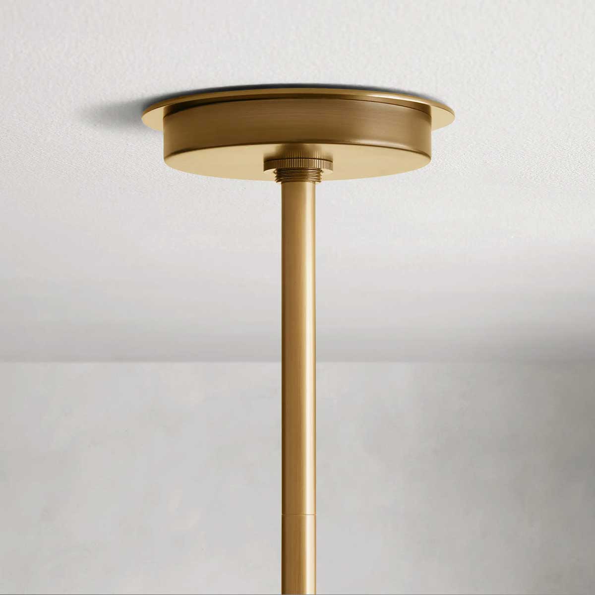 Lineare Pendelleuchte Milchglas 54–72 cm Messing Bronze Esstisch Kücheninsel Verstellbar Industrielles Design | Sansoti