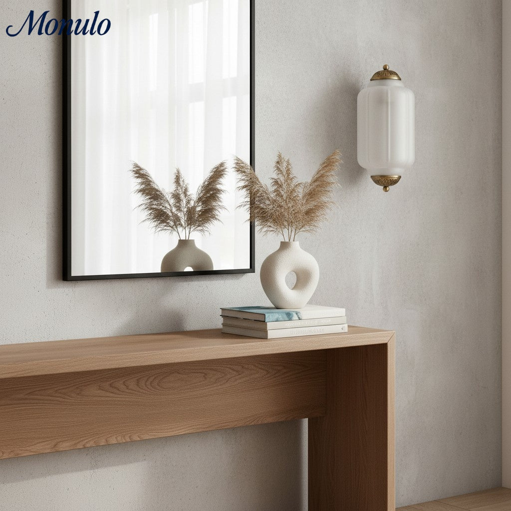 Applique murale Eloise Vintage en verre opalin festonné - Éclairage d'accent moderne pour salle de bain et chambre