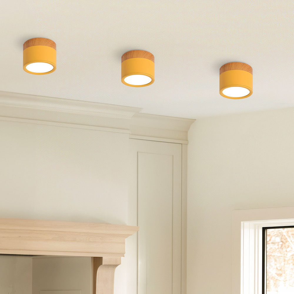 Plafonnier rond moderne en aluminium avec accents en bois et LED, éclairage scandinave pour entrée, salle à manger et salon | Sansoti