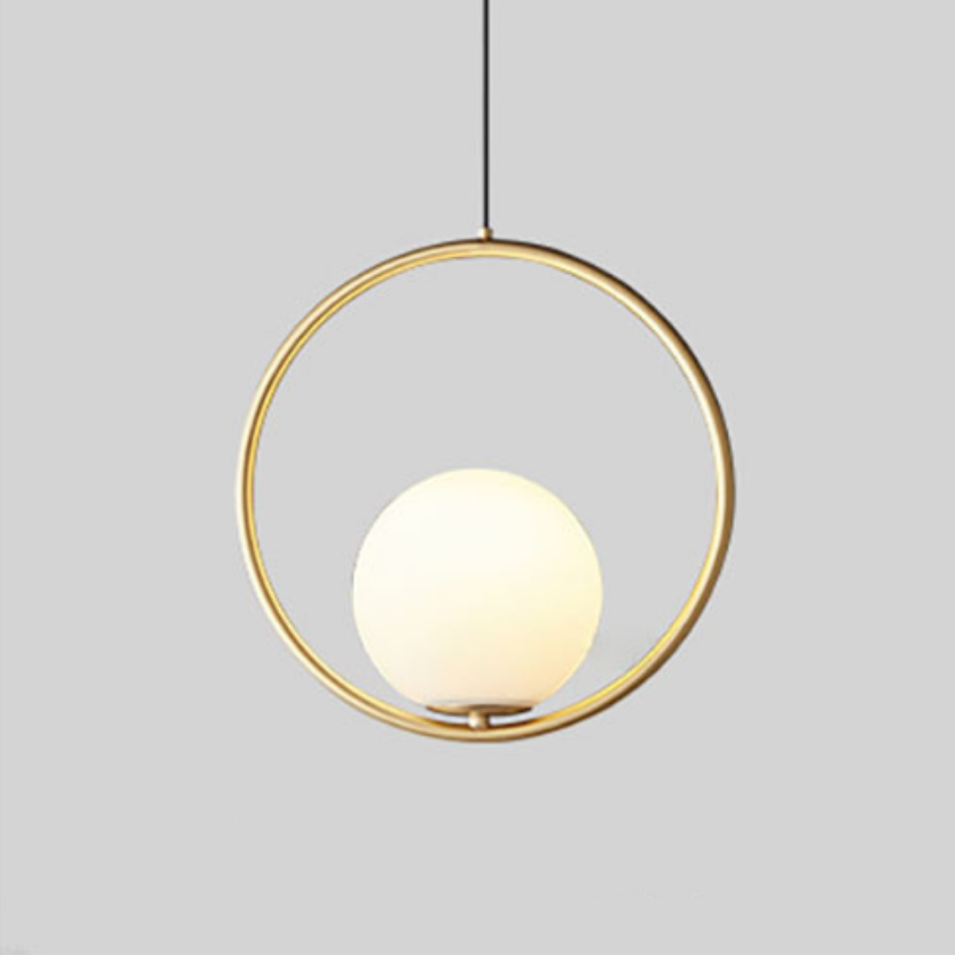 Suspension scandinave Mia avec armature dorée et abat-jour en verre – éclairage de plafond moderne pour salle à manger, chambre et salon | Sansoti