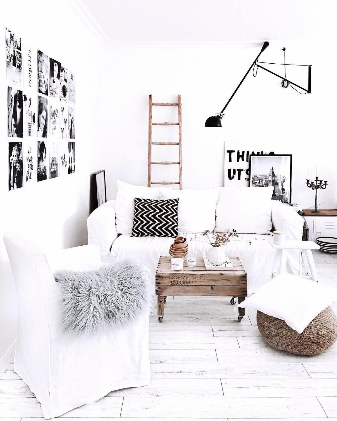 Industrial Wall Lamp Adjustable Arm Metal 135-205cm Black White Directional Lighting E27 Bedroom Living Room | Sansoti