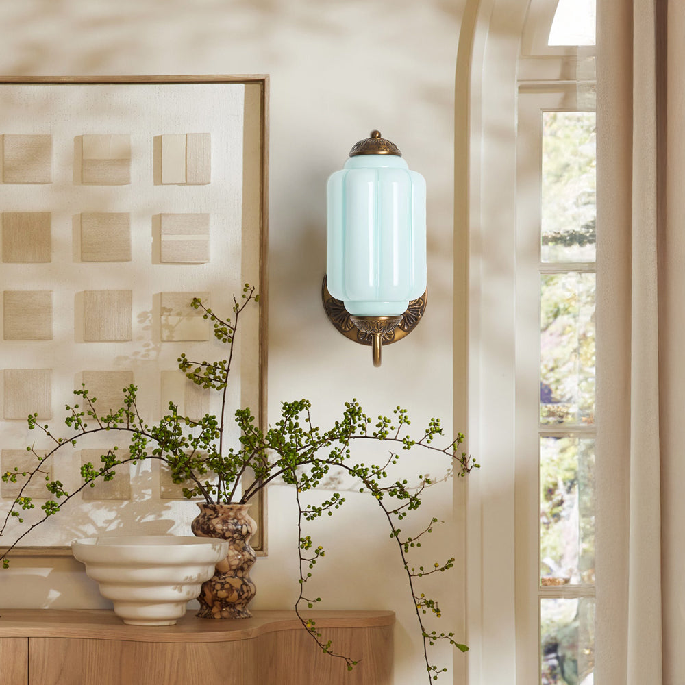 Vintage Wandleuchte mit Milchglas und geöltem Messing – Klassische Retro-Beleuchtung für Flur, Schlafzimmer, Wohnzimmer | Sansoti