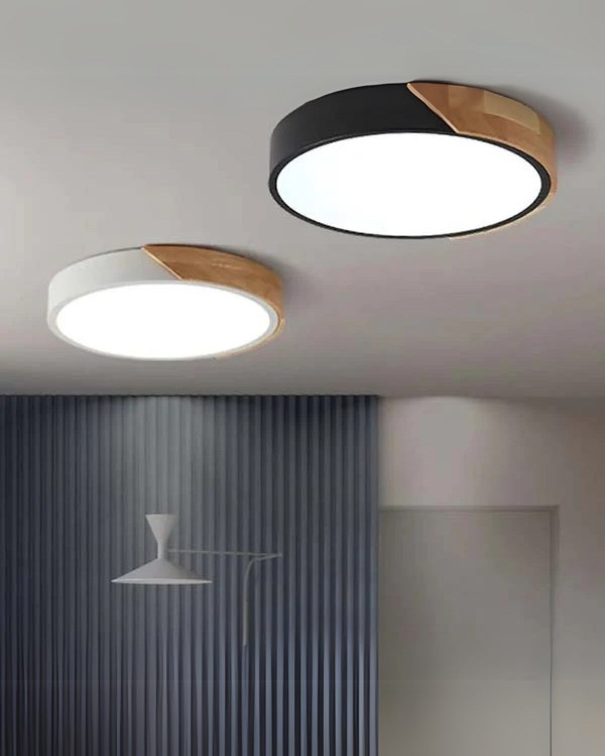 Moderne runde Deckenleuchte mit Holzakzent und LED-Beleuchtung – minimalistische Designlampe in 23, 30, 40, 50 und 60 cm | Sansoti