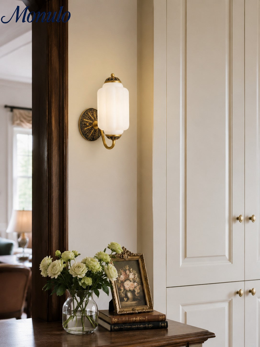 Applique murale en verre opalin Eloise pour hall et chambre | Éclairage mural vintage avec verre blanc laiteux | Sansoti
