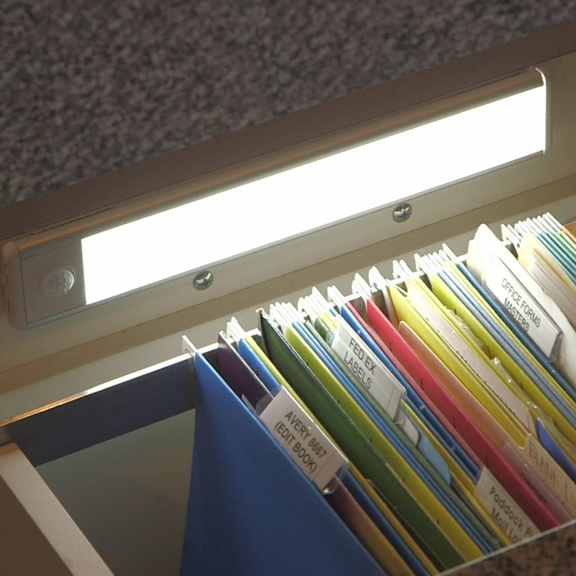 Draadloze LED-Spotlamp met Bewegingssensor – Dimbaar – Kastverlichting op Batterij | Sansoti