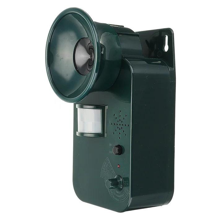 Battery-Powered Ultrasonic Animal Repellent with Motion Sensor for Effective Garden and Yard Protection, Day and Night | Sansoti