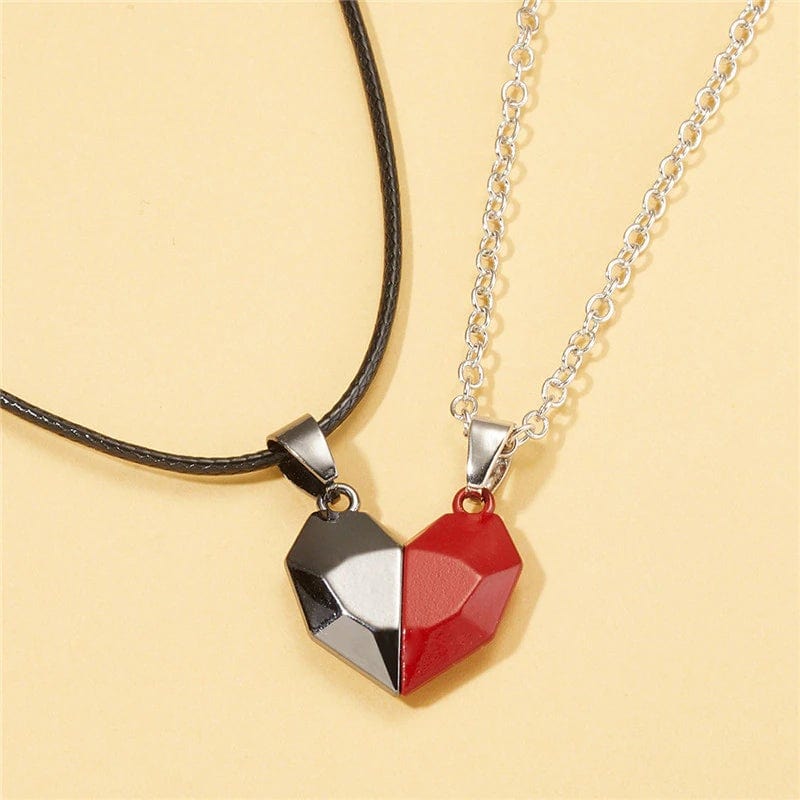 Magnetic Heart-Shaped Couple Necklace with Projection for Couples, Romantic Jewelry Gift for Valentine's Day | Sansoti