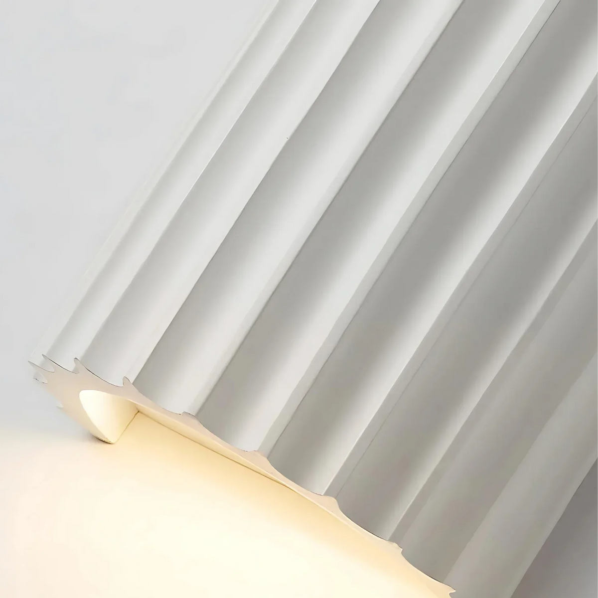 Aplique de pared de resina con forma escultórica ondulada, estilo nórdico, blanco, verde, gris, dormitorio, recibidor | Sansoti
