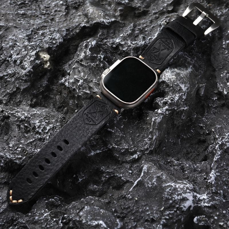 Vintage Leder-Uhrenarmband für Apple Watch mit handgenähten Nähten und vollnarbigem Lederfinish | verstellbares Armband 40-49mm für authentischen Retro-Look Patina-Entwicklung | Sansoti
