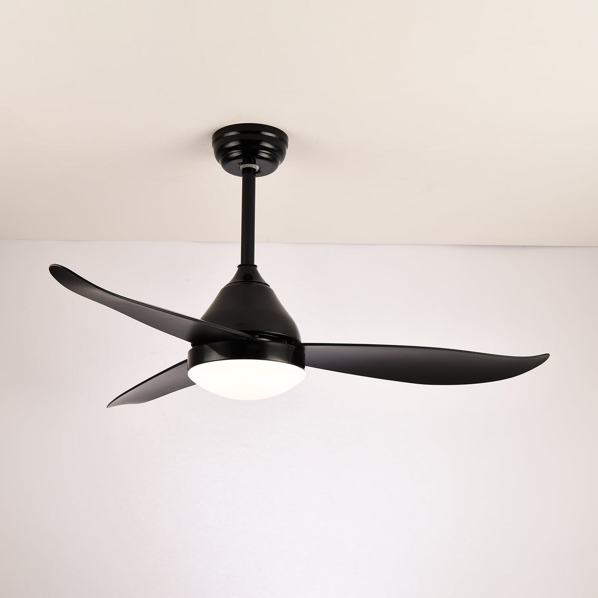 Modern Ceiling Fan Fia with Lighting 3 Speeds Remote Control ø106 cm Black White Wood Color | Sansoti