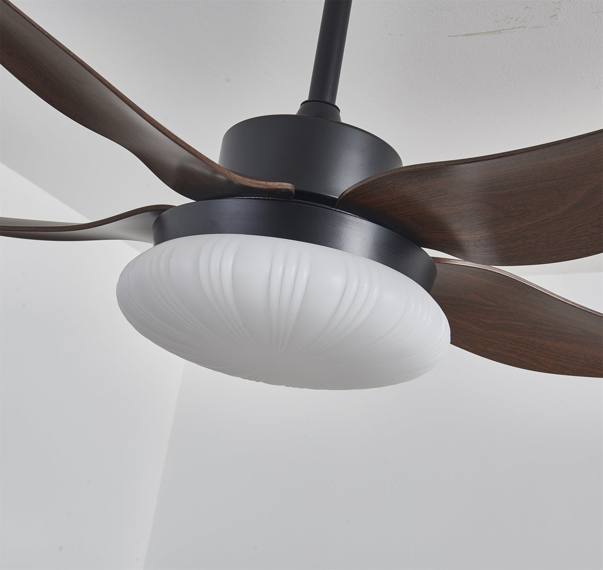 Moderner Deckenventilator mit Beleuchtung und Fernbedienung Holzdesign 106 cm | Sansoti