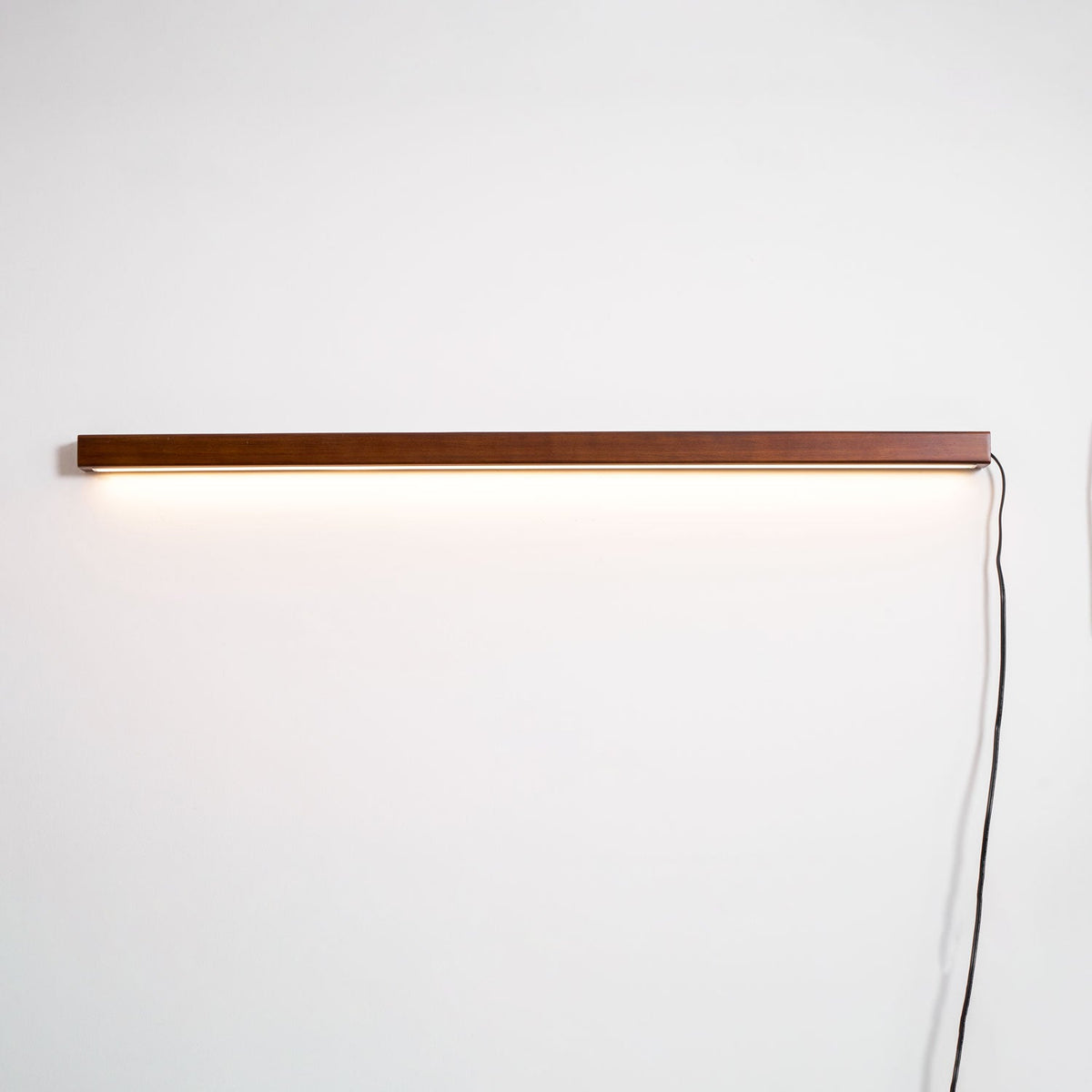 Runde Holz-Wandleuchte mit LED — Skandinavisches Design mit Dimmfunktion — Erhältlich in drei Größen | Sansoti