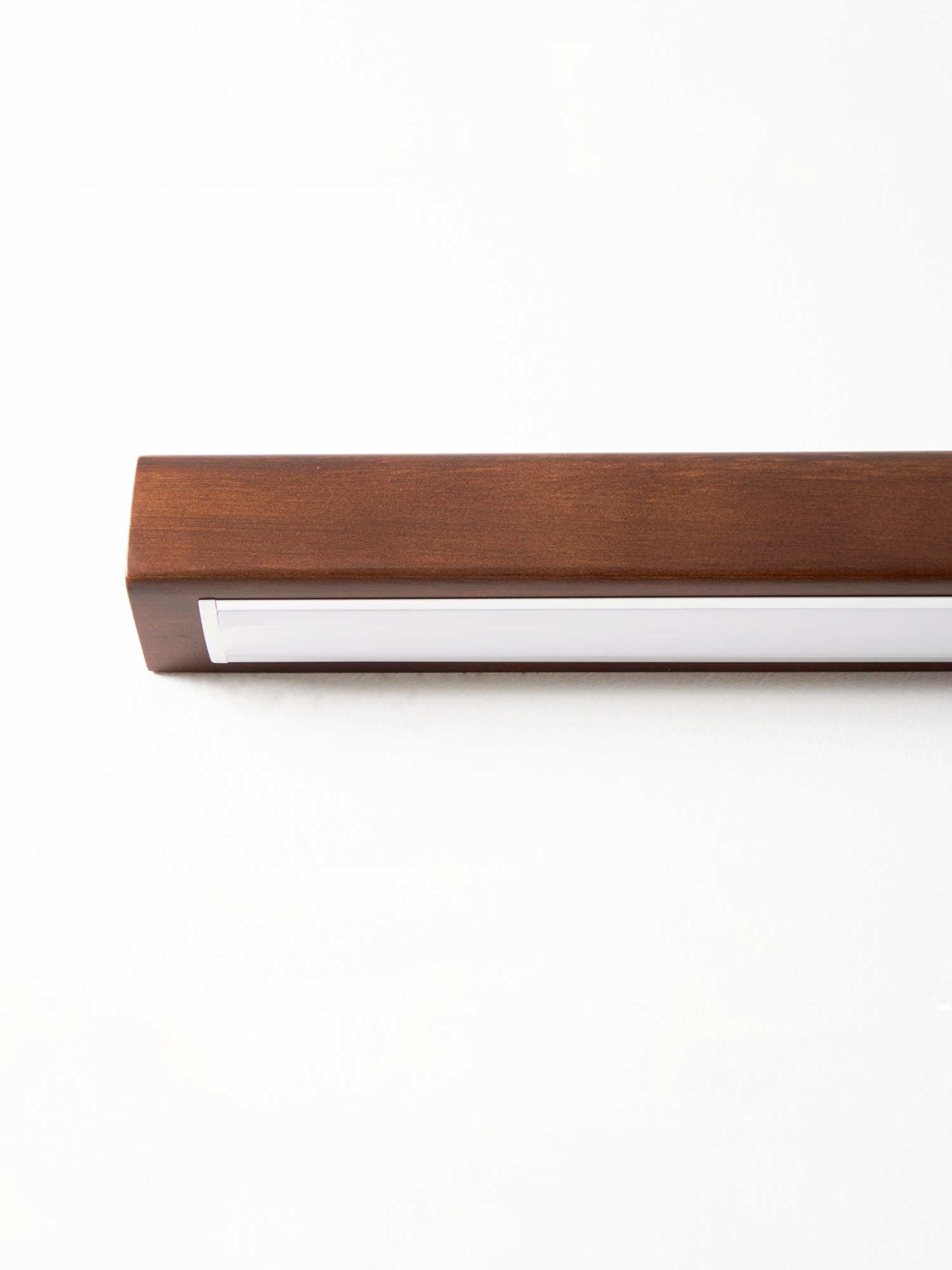 Holzwandlampe mit linearem Design, LED-Beleuchtung für Flur und Schlafzimmer, modern, minimalistisch, skandinavisch | Sansoti