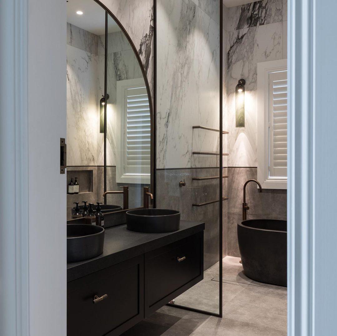 Glass Wall Lamp with Cylinder Shape – Elegant Indoor Wall Lighting | Sansoti