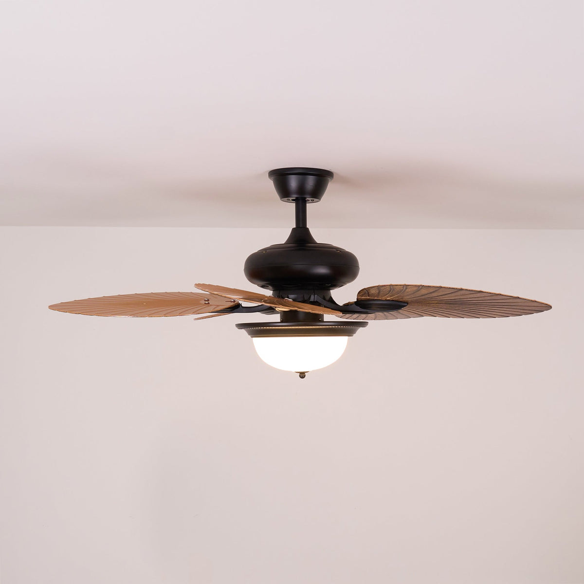 Ventilateur de plafond en bois tropical avec éclairage – télécommande 6 vitesses | Sansoti