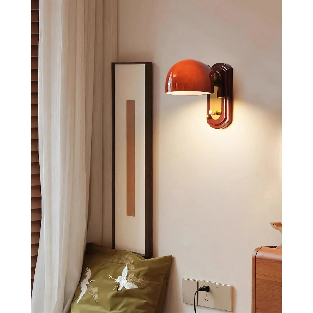 Vintage Wandleuchte mit rotem Glasschirm — Stimmungsvolle Retro-Beleuchtung für Wohnzimmer & Esszimmer | Sansoti