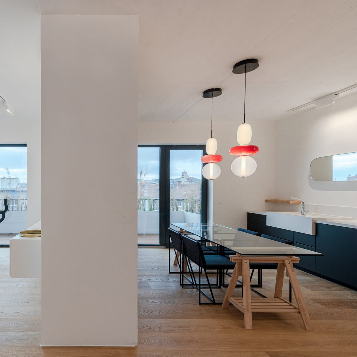 Glass Pendant Lamp with Hand-Blown Shades – Modern Lighting with Artisan Glasswork | Sansoti