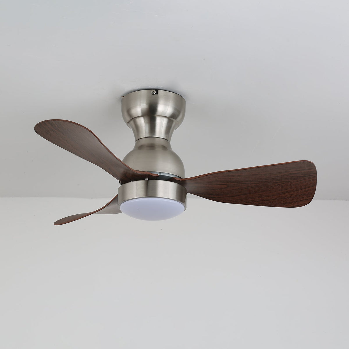 Moderner Deckenventilator mit Beleuchtung Holzoptik Durchmesser 70cm Leises Design mit Fernbedienung 6 Geschwindigkeiten | Sansoti