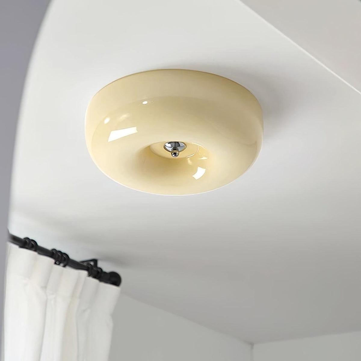 Deckenlampe Milchglas 32–46 cm | Glaskugel mit Silberakzent | Dimmbares Deckenlicht Warmweiß | Sansoti