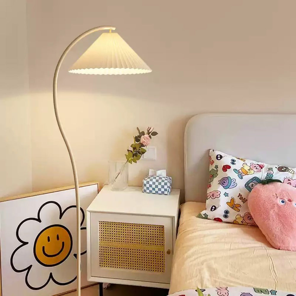 Gefaltete Stehlampe mit Stoffschirm – Modernes Design Schwarz Beige Grün Gold – 155cm Hoch E26/E27 – Dimmbar | Sansoti