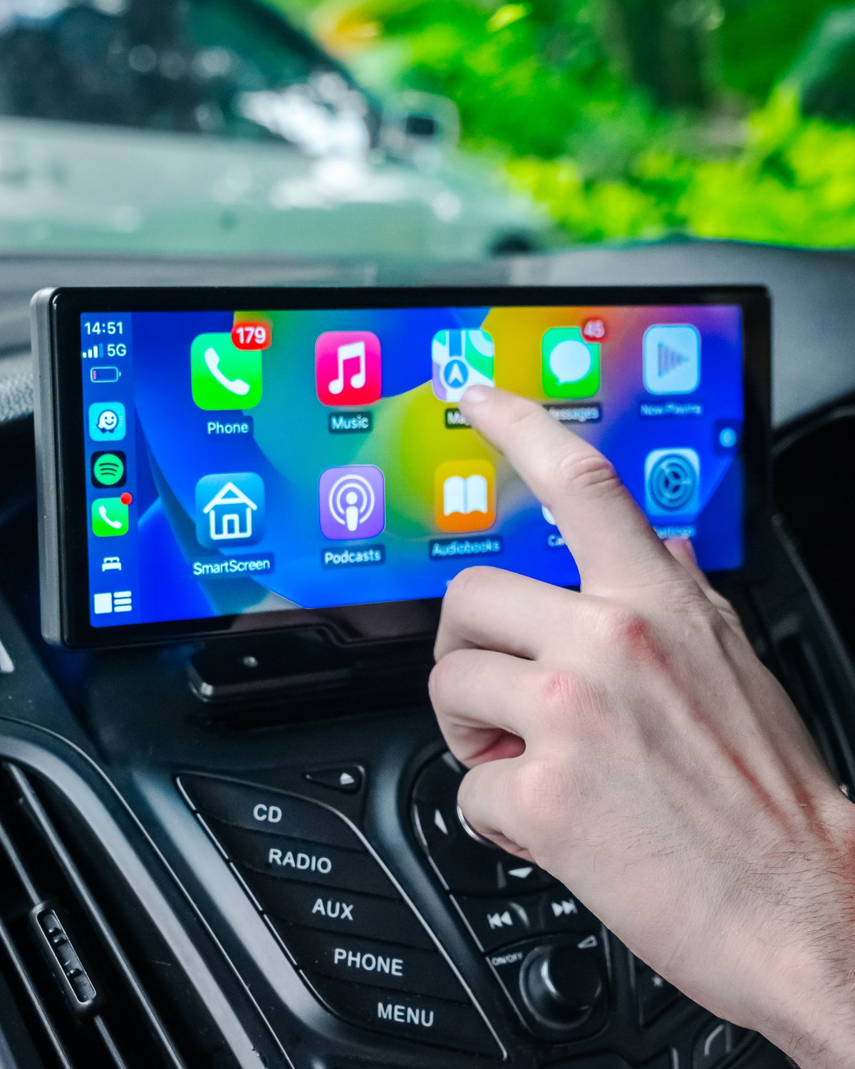 Wireless CarPlay & Android Auto Display – Universal Car Screen with Touchscreen and GPS Navigation for Safe Hands-Free Operation | Sansoti