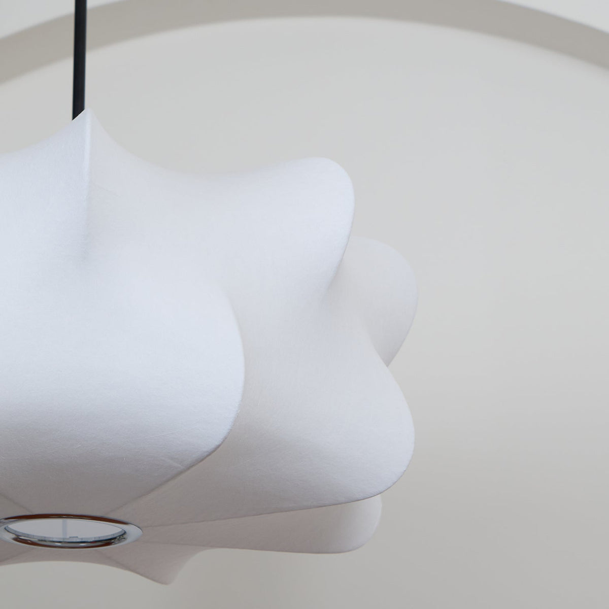 Silk cocoon pendant lamp – 3 sizes of organic ambient lighting | Sansoti