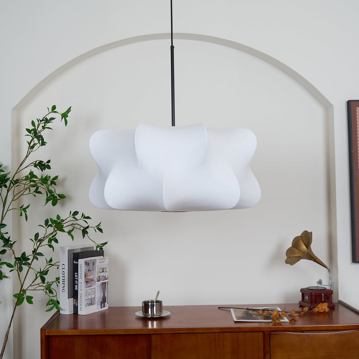 Silk cocoon pendant lamp – 3 sizes of organic ambient lighting | Sansoti