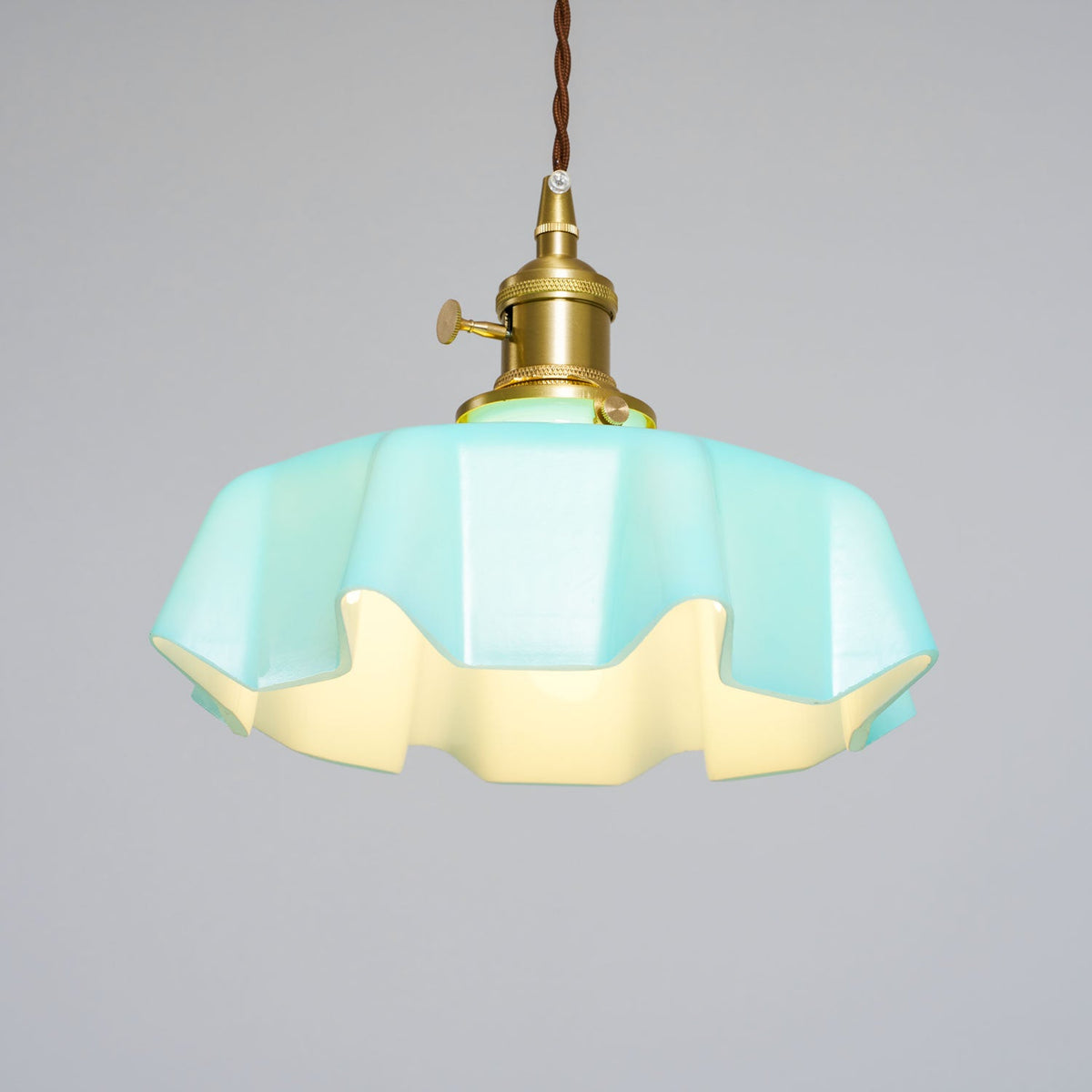 Geplooide Glazen Hanglamp met Messing Armatuur — Vintage Franse Stijl in Wit, Beige, Roze of Blauw — Verstelbare Kabel 150 cm | Sansoti