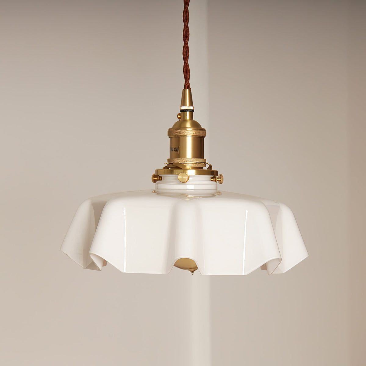 Geplooide Glazen Hanglamp met Messing Armatuur — Vintage Franse Stijl in Wit, Beige, Roze of Blauw — Verstelbare Kabel 150 cm | Sansoti