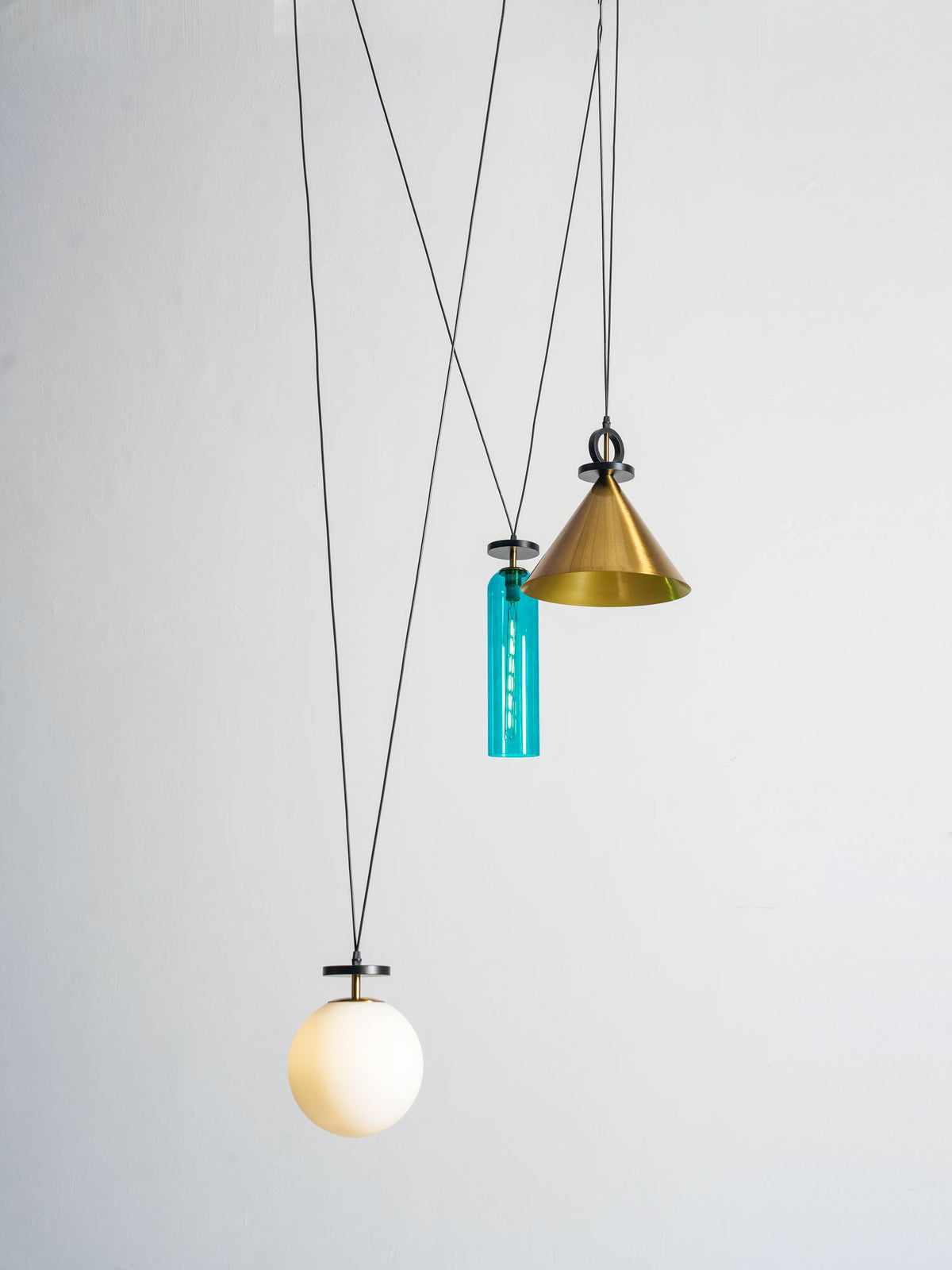 Modular geometric chandelier with abstract shapes | Sansoti