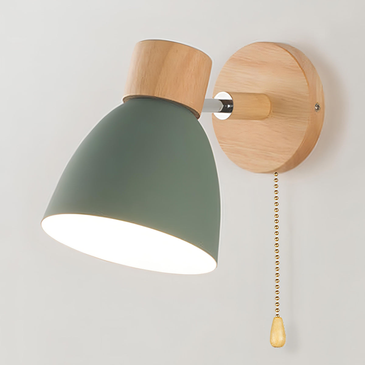 Aplique de pared escandinavo de madera con luz cálida e interruptor de cordón para interiores relajantes | Sansoti