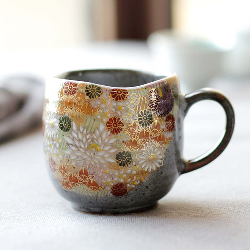 Handgemaakte Japanse Porseleinen Mok met Hanazume Bloemenpatroon 230ml – Authentieke Kutani Keramiek voor Thee of Koffie | Sansoti
