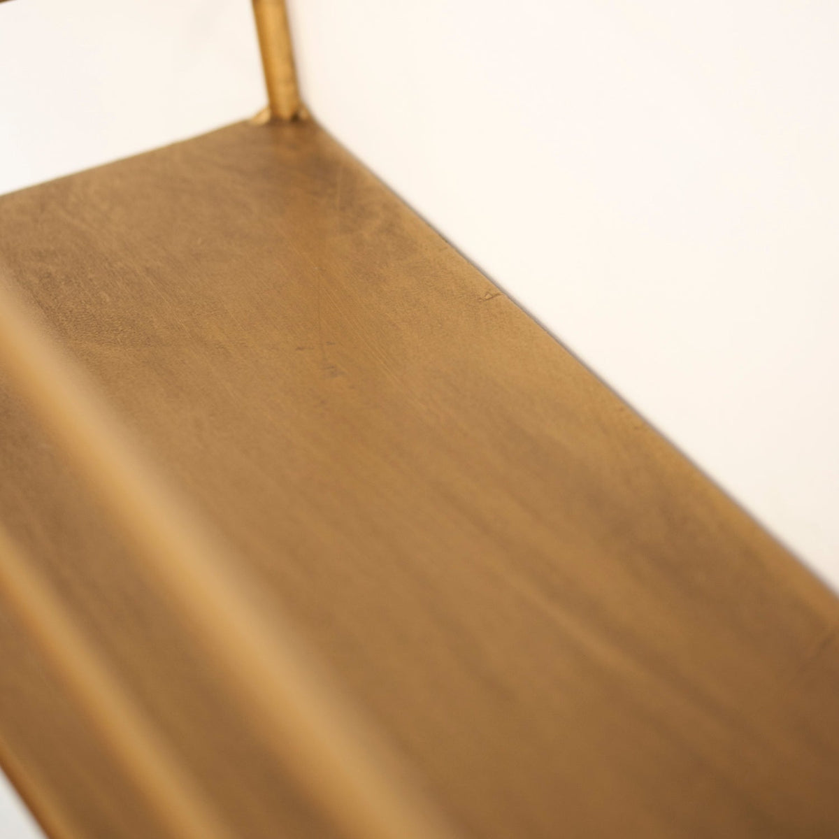 Estante de pared industrial de metal, latón dorado, 55cm, estructura de alambre, moderno para salón