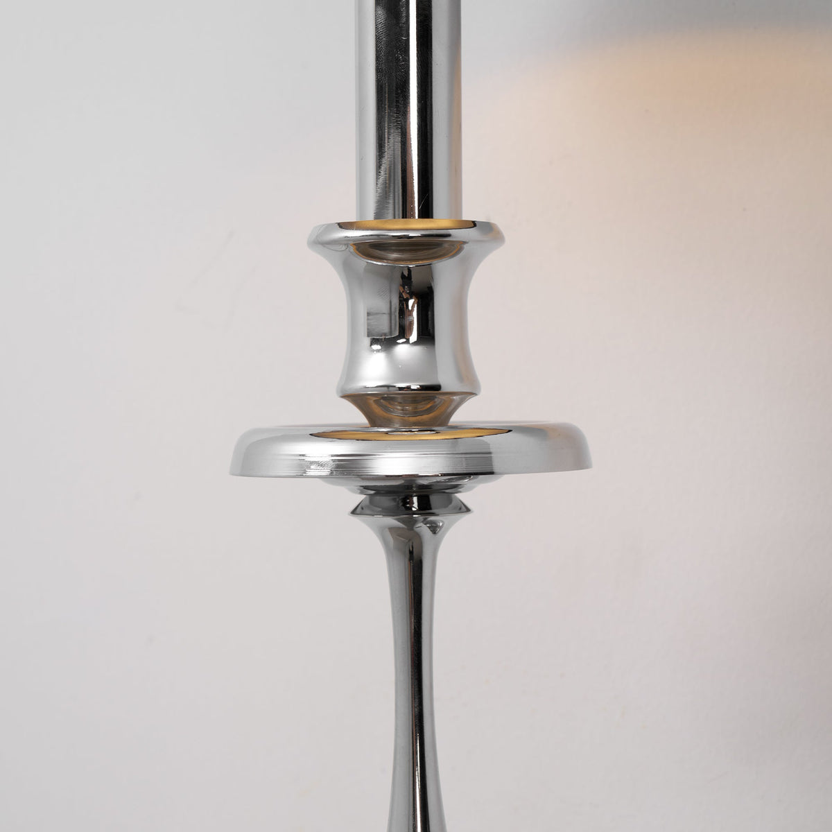 Moderne Wandleuchte mit schwarzem Stoffschirm in Messing, Nickel oder Schwarz – 1 oder 2 Lichtpunkte Designbeleuchtung | Sansoti