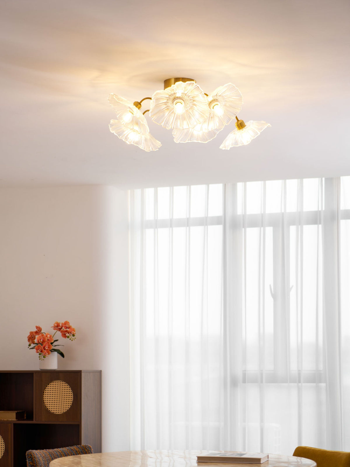 Glass Ceiling Lamp with Leaf Motif – 3, 5 or 6 Light Points – Golden Fixture with Clear or Pink Frosted Glass | Sansoti