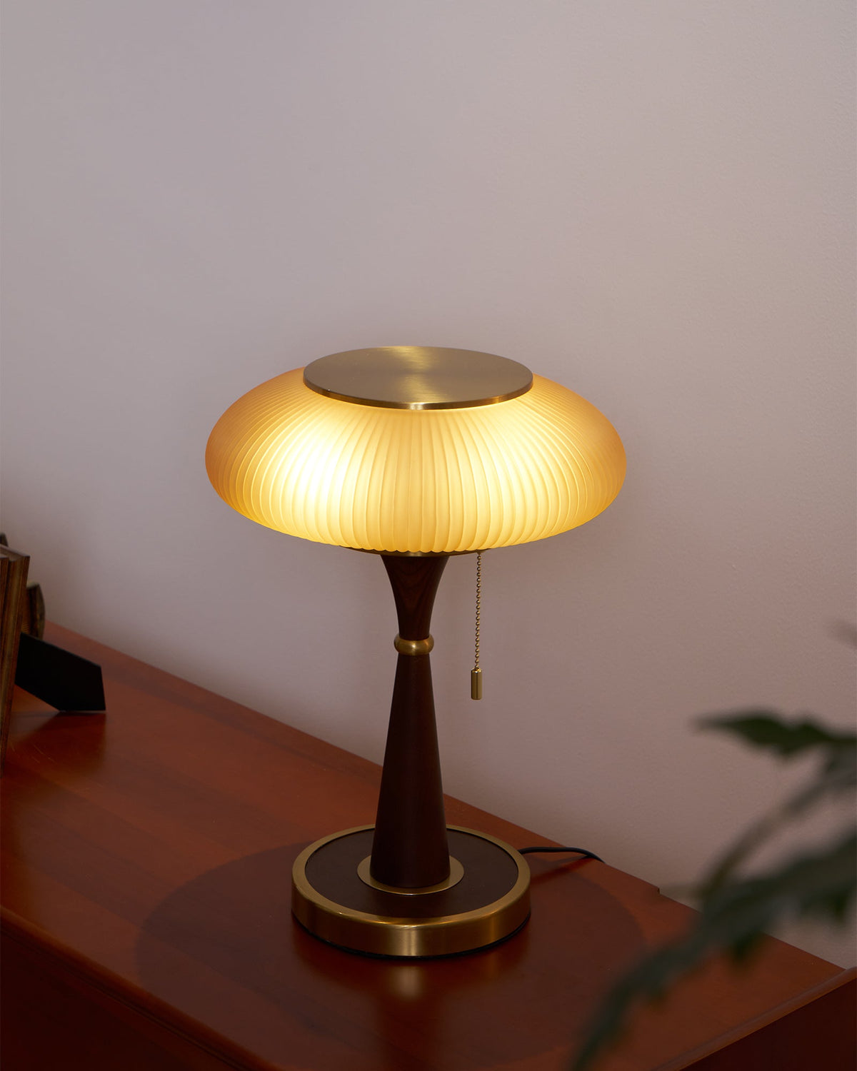 Table Lamp with Mushroom Shade – Vintage Design Lighting for Desks and Nightstands | Sansoti
