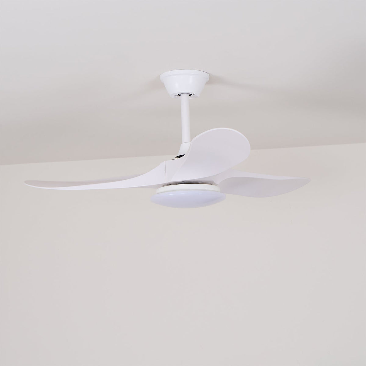 Deckenventilator mit Beleuchtung Holz 106cm 132cm 6 Geschwindigkeiten Dimmbar LED-Lampe Fernbedienung Schlafzimmer | Sansoti
