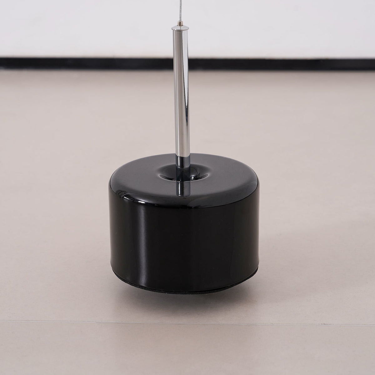 Suspension réglable en hauteur avec abat-jour tubulaire en métal – Noir/Blanc/Rouge | Sansoti
