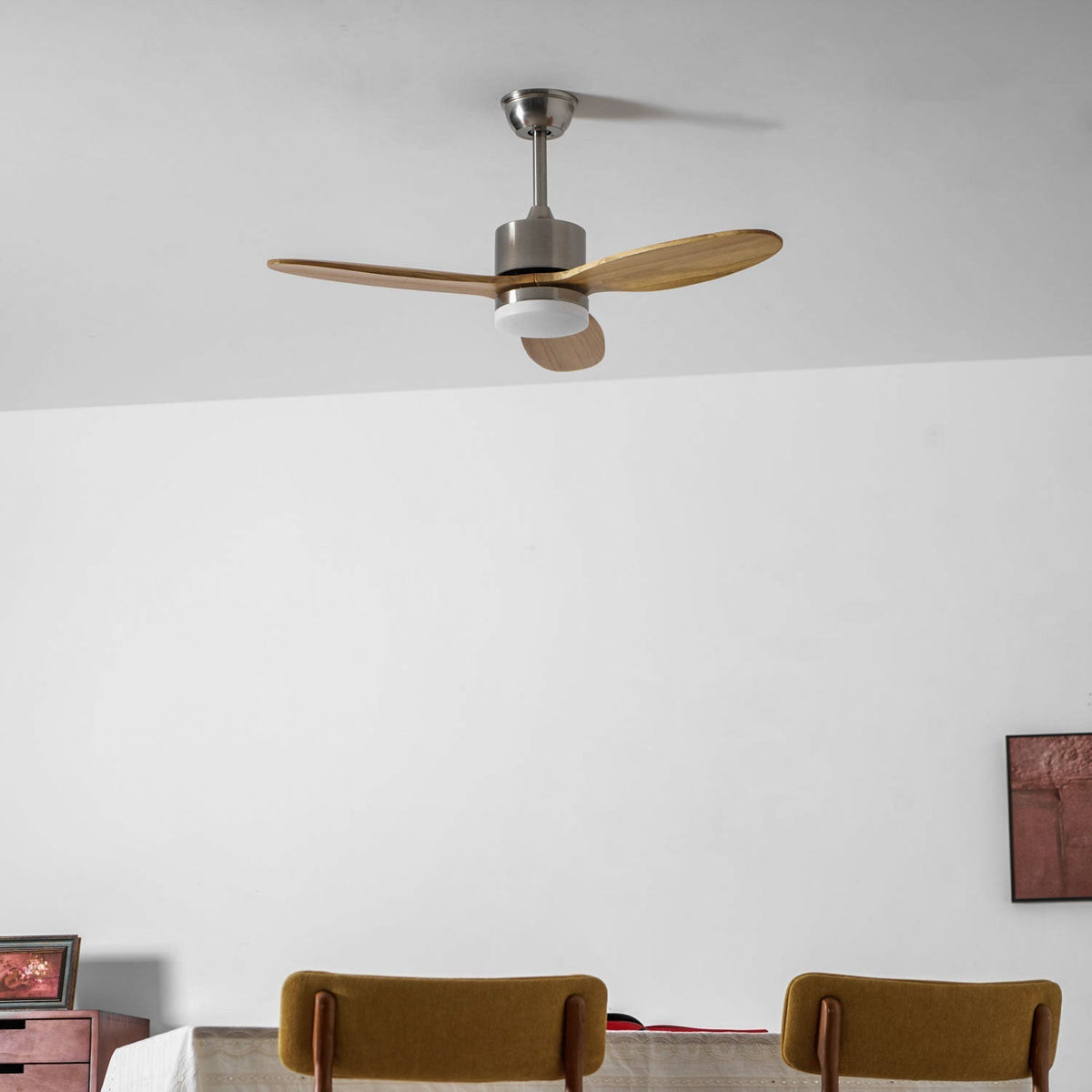 Deckenventilator mit integrierter LED-Beleuchtung – Dimmbar & Verstellbar – Leise & Energiesparend | Sansoti