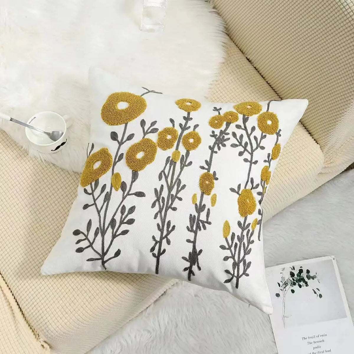 Housse de coussin 45x45cm coton canvas brodée fleurs blanche, housse décorative pour canapé ou chambre, style campagne | Sansoti
