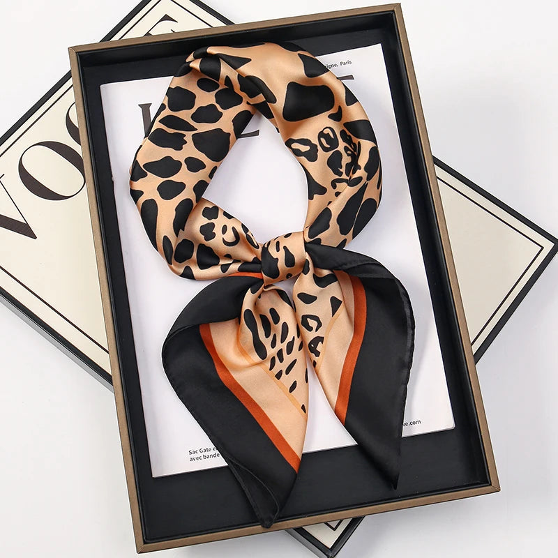 Vierkante Satijnen Sjaal 70x70cm Dames Haarband Hoofddoek Halsdoek Multifunctioneel Elegant Stijlvol Accessoire | Sansoti