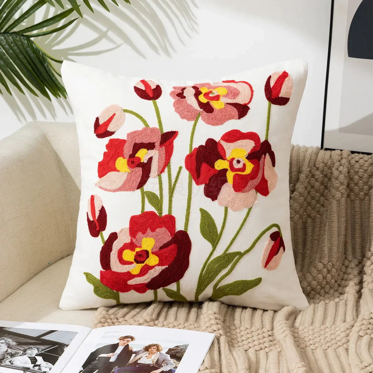 Housse de coussin 45x45cm coton canvas brodée fleurs blanche, housse décorative pour canapé ou chambre, style campagne | Sansoti