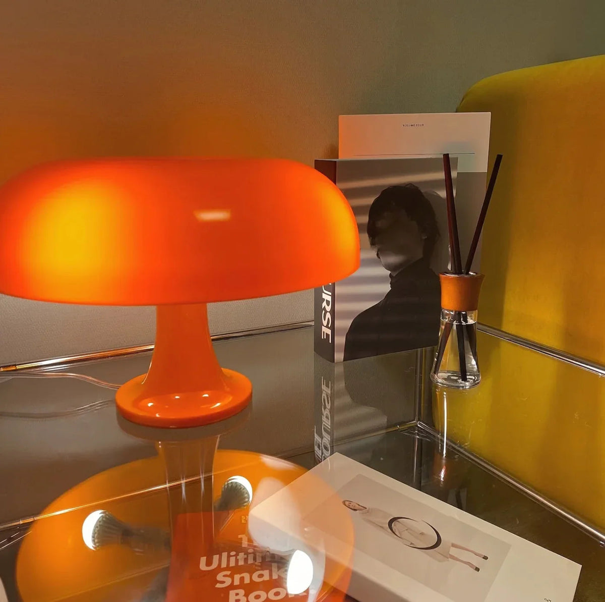 Lampa stołowa w stylu retro, grzybek, włoski design, PVC, 28 cm, ciepłe światło | Sansoti
