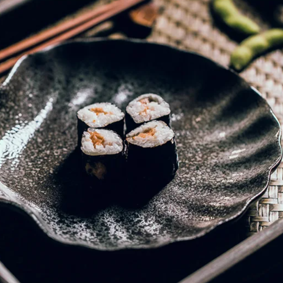 Ceramic Shell-Shaped Plates White Black Brown Tableware Coastal Dining | Sansoti