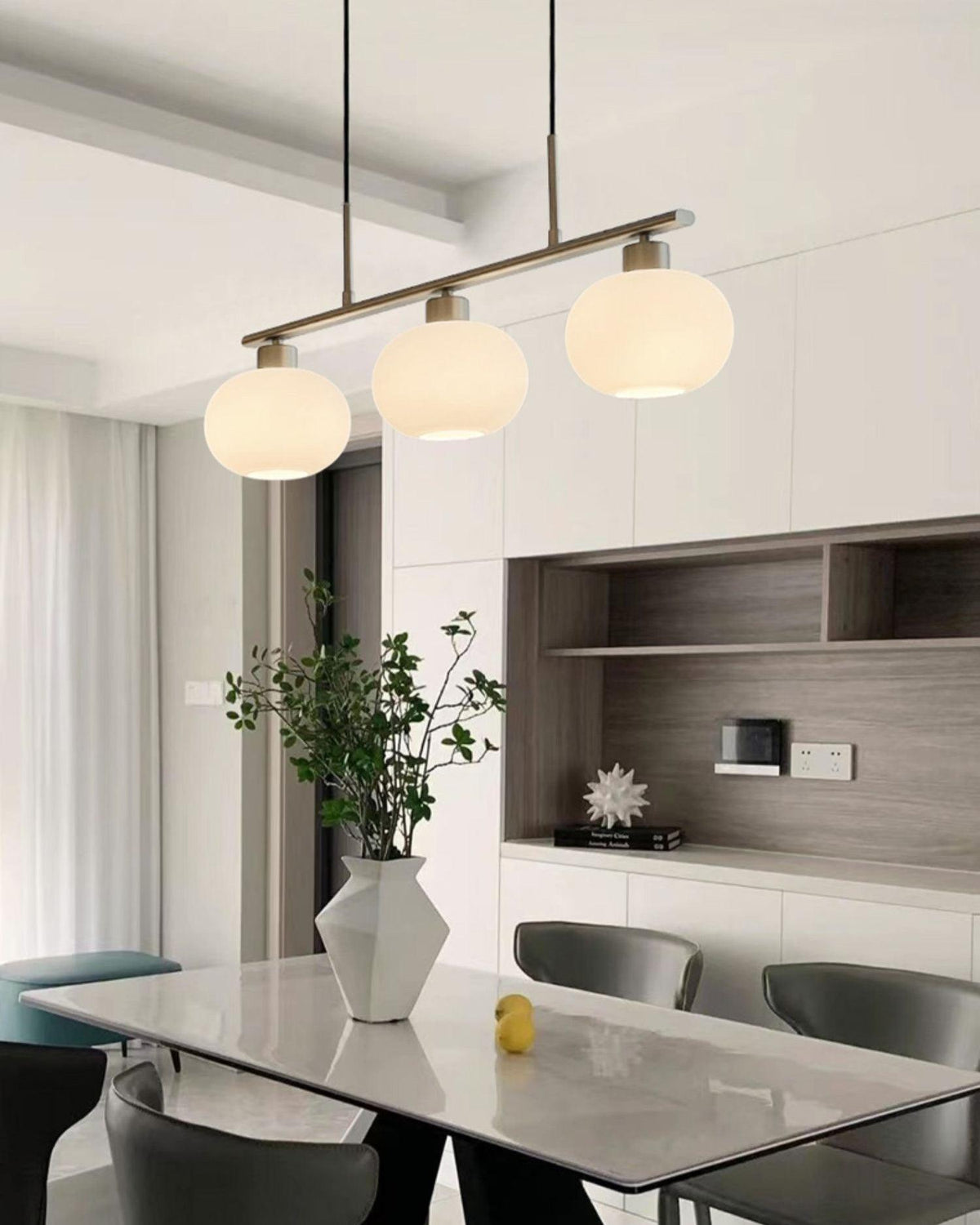 Design Pendant Lamp with 3 Globe Shades - Stylish Dining Room Lighting for Table and Kitchen Island - Adjustable 150 cm - Nickel or Gold - E26/E27 | Sansoti