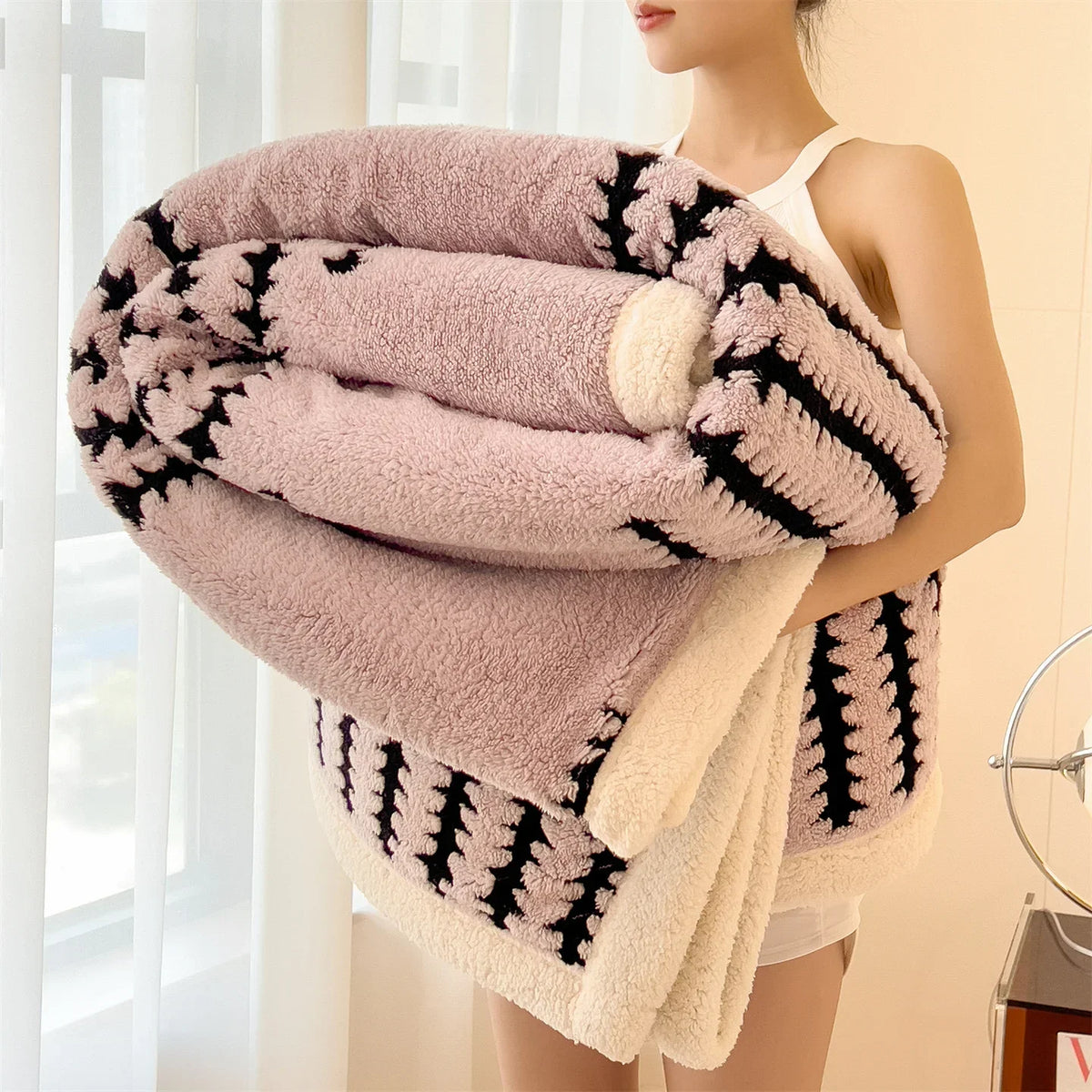Double-Sided Winter Blanket Fleece Faux Fur Geometric Pattern Heated Blanket Bed Sofa Throw Living Room | Sansoti