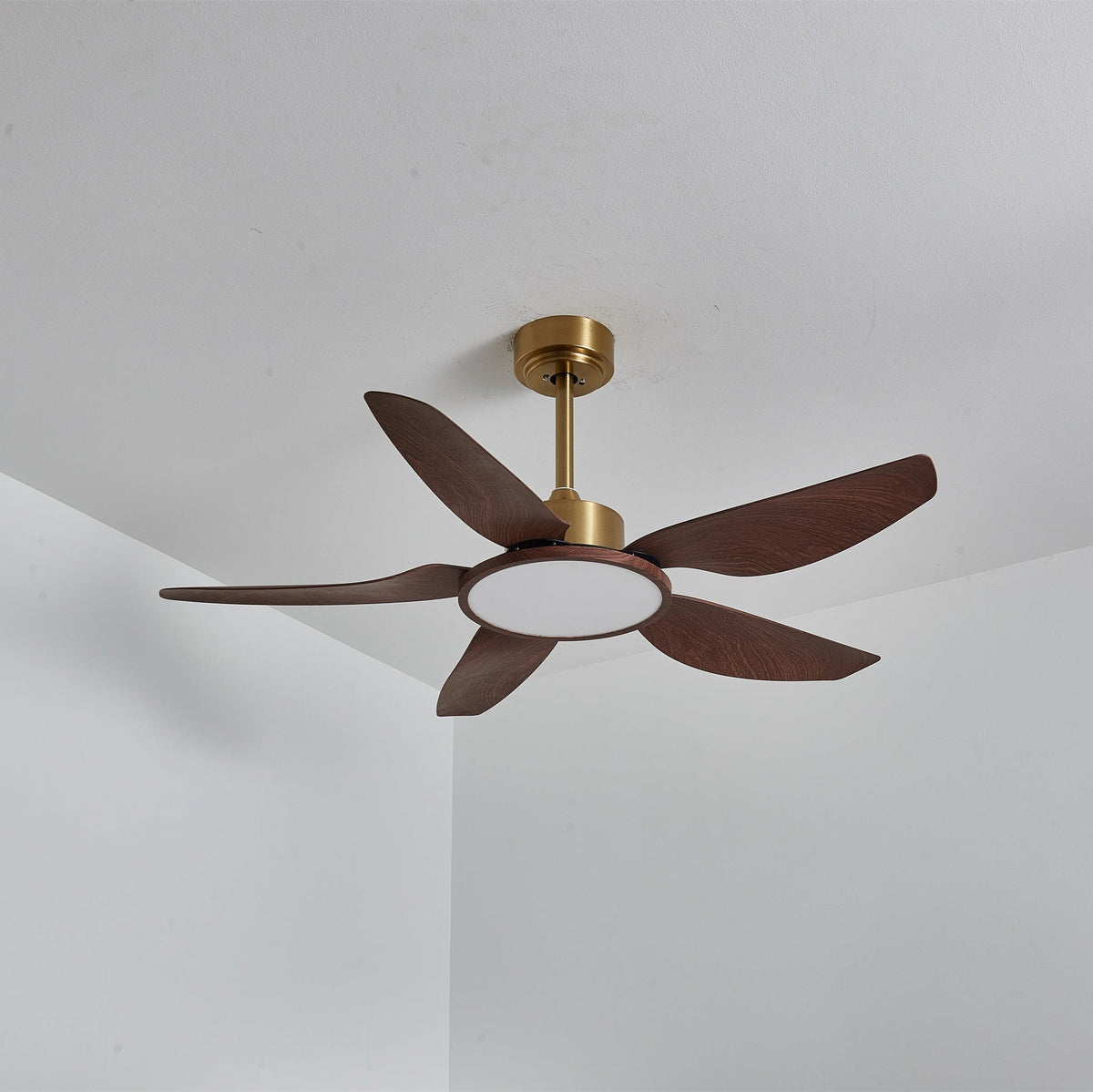 Modern Ceiling Fan with Walnut & Brass Lighting – Ø106cm/Ø122cm | Sansoti