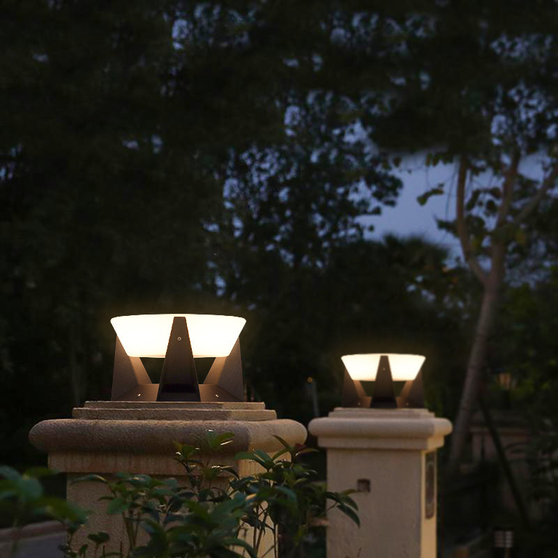 Solar Tuinlamp LED Wandverlichting Warmwit IP65 Waterbestendig Zwart Modern Design voor Terras Tuin en Entree | Sansoti