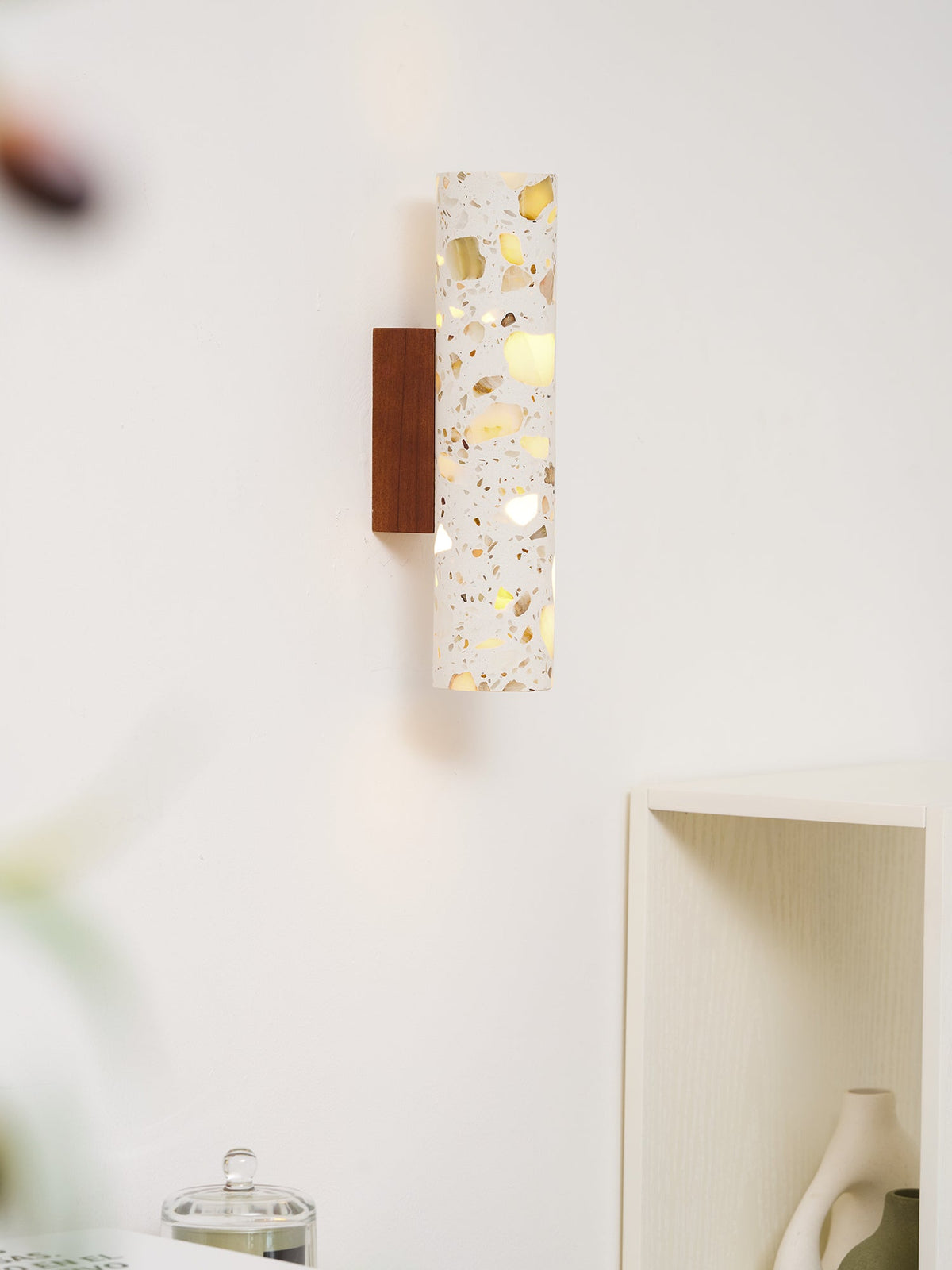 Wall Lamp Terrazzo Cylinder – Walnut Wooden Base – Handmade Natural Stone – Retro Column Design – Warm Light G9 – Living Room Bedroom Hallway | Sansoti